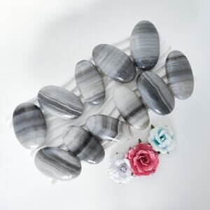 Black Banded Onyx Palm Stone